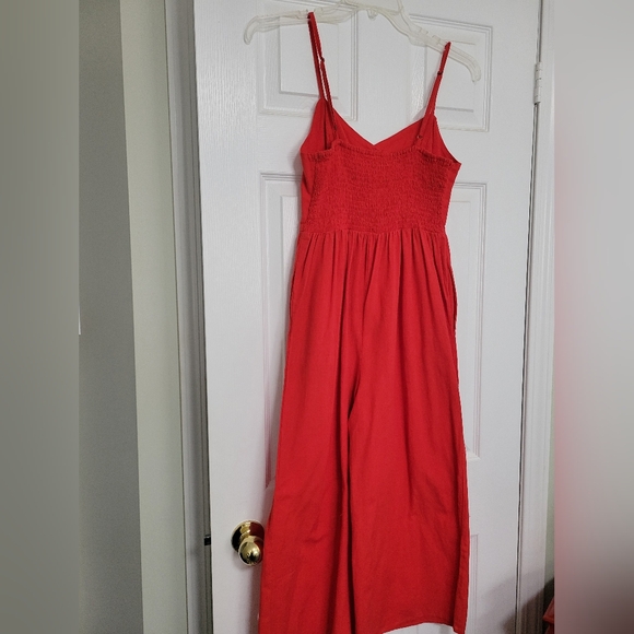 Red jumpsuit. Size M - Picture 2 of 10
